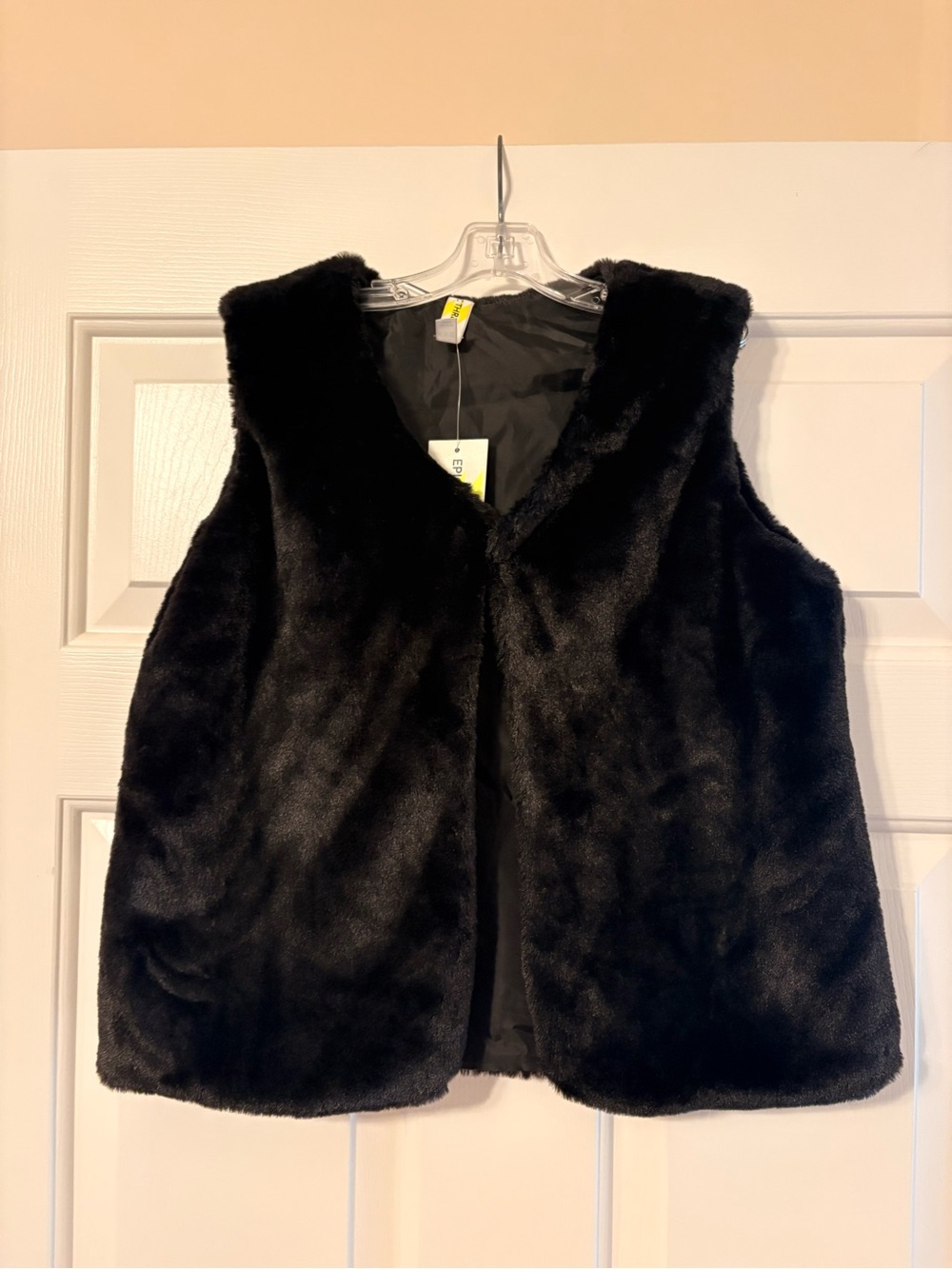 Girls' Black Faux Fur Vest - Classic Sleeveless